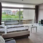 Astrid At 100 Meter From Sea With Parking Place ברדנה