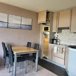 Astrid At 100 Meter From Sea With Parking Place דירה *