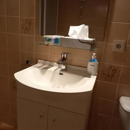 Astrid At 100 Meter From Sea With Parking Place