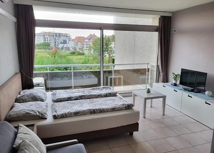 Astrid At 100 Meter From Sea With Parking Place 브레데네