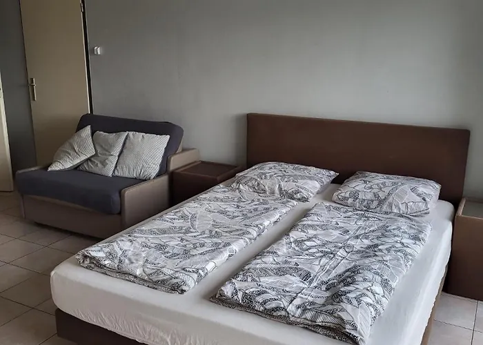 Astrid At 100 Meter From Sea With Parking Place 브레데네